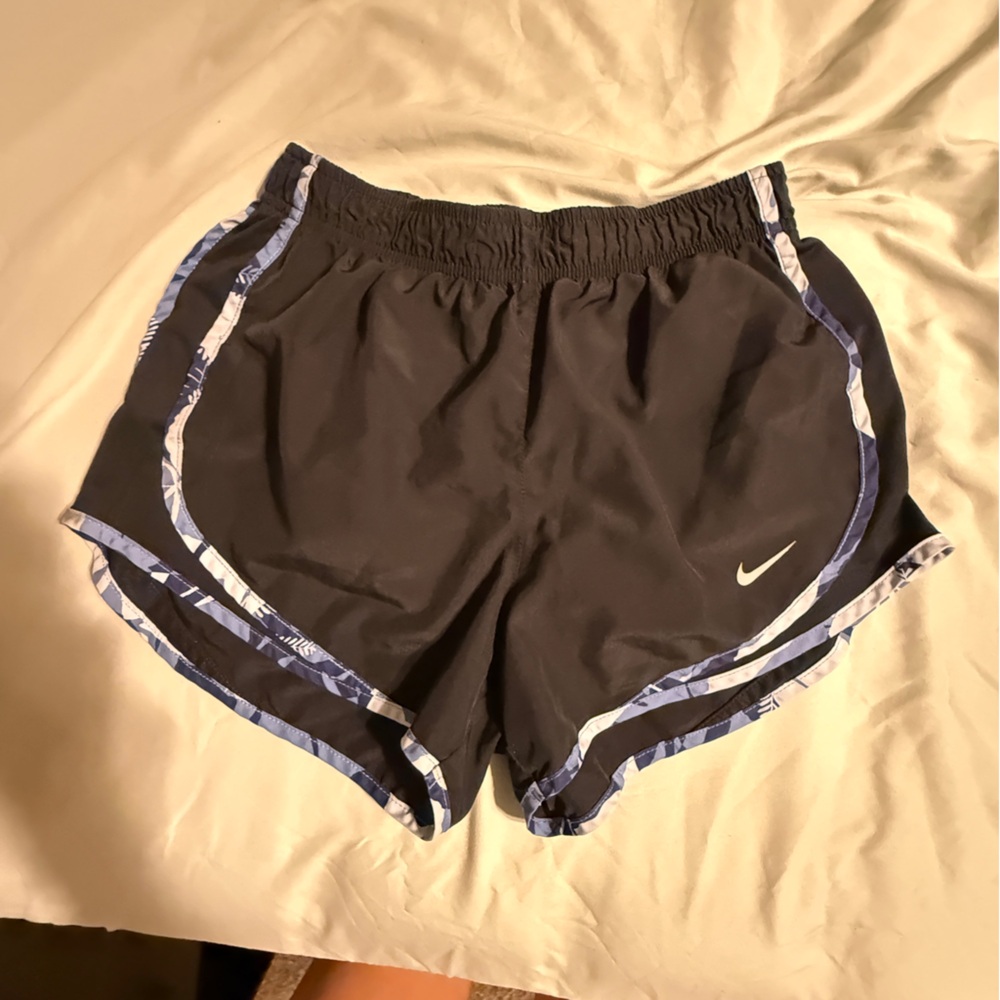 Bundle of 2 pairs of women’s Nike black shorts
